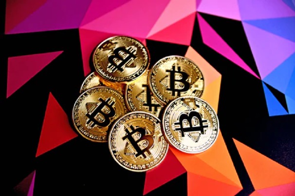 What are the most common bitcoin scams and tips to avoid them?
