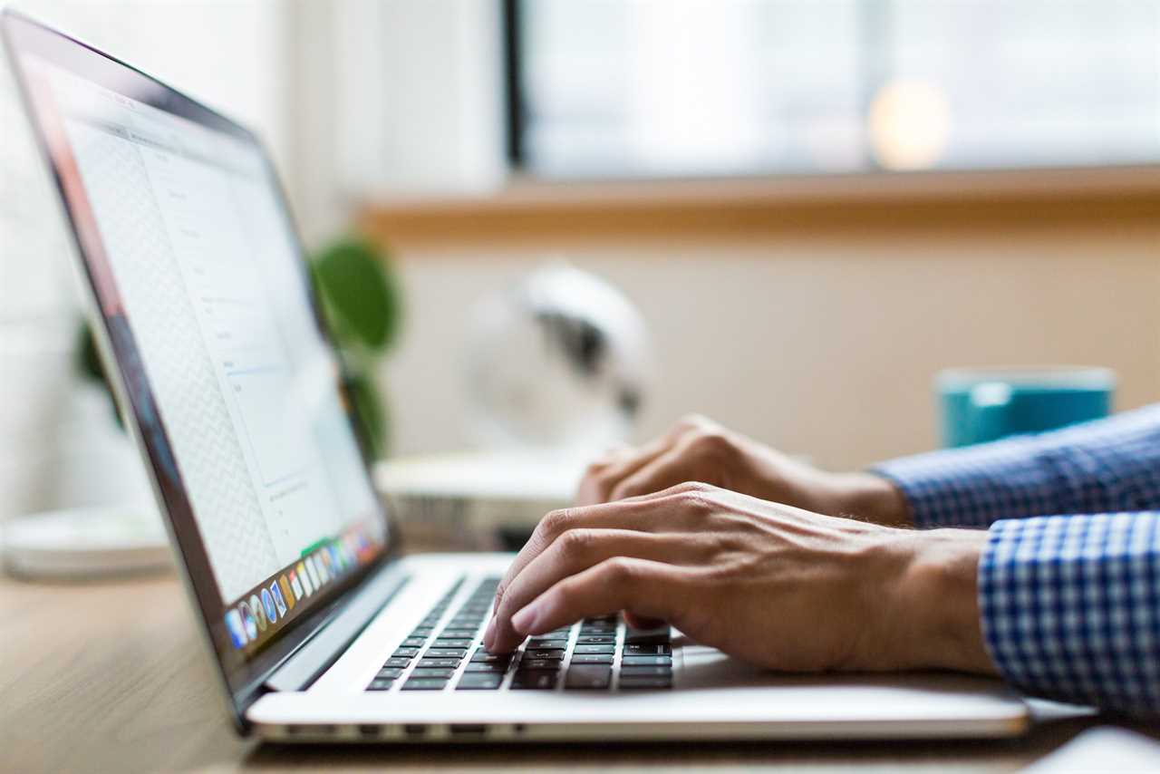 Which is the most effective summarizing tool? A comparison of the top 3
