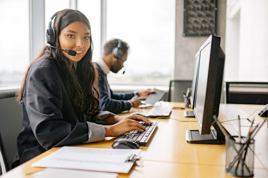 6 Easy Yet Unobvious Ways to Improve Client Satisfaction in Offline Business