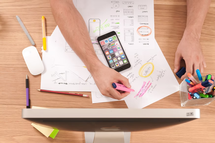 How to Develop a UI/UX Design for a Fintech App: 5 Tips for Startups