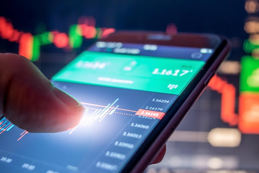 The advantages of using brokers located overseas