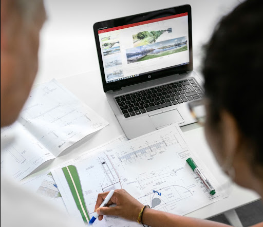 4 Ways Roofing CRMs Benefit Contractors