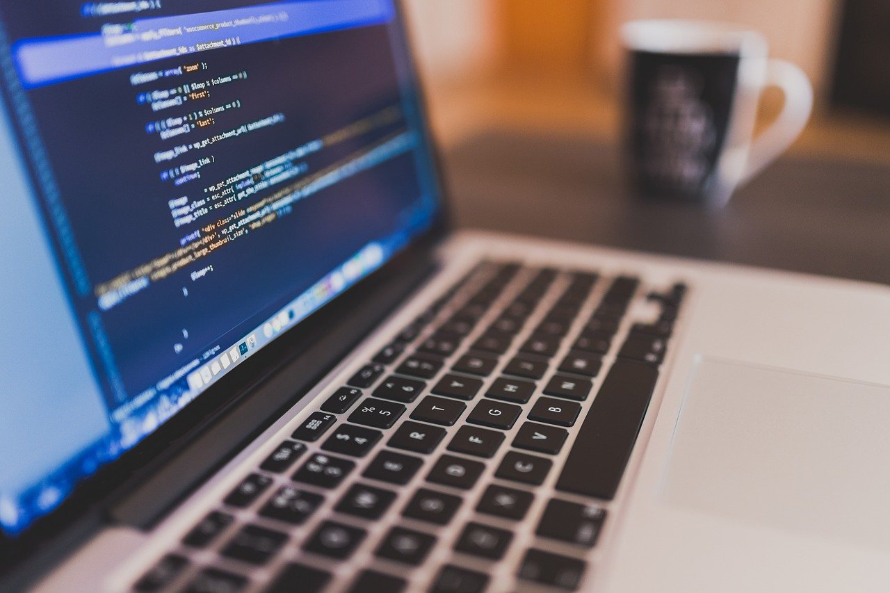 What are the benefits of hiring remote developers?