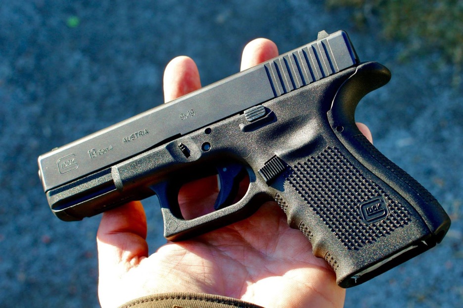 Best Semi-Automatic Handguns for Beginners in 2022