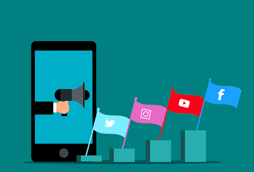 Advantages of Hiring a CMO to Market Your Business on Social Media