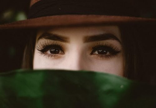 Pros And Cons of Lash Extensions, Here is What You Should Know