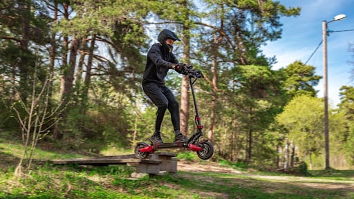 Varla Scooter Calls for Going Green on World Car Free Day 