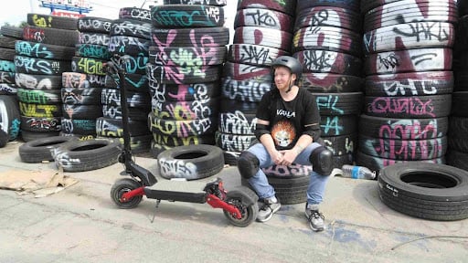 Varla Scooter Calls for Going Green on World Car Free Day 
