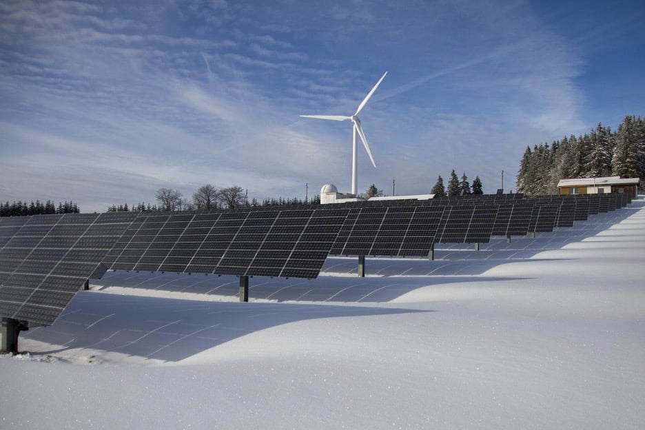 10 Benefits of Using Solar Energy with Active Solar Trackers