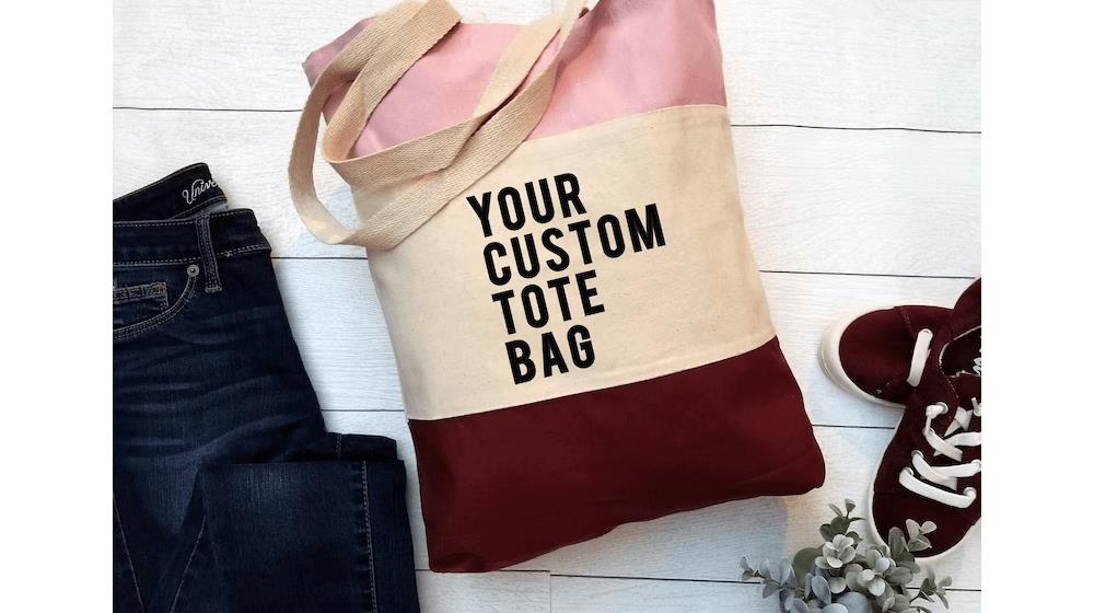 Custom Tote bags, 4 words Tote, Your Favorite Things, Personalized Tote Bags