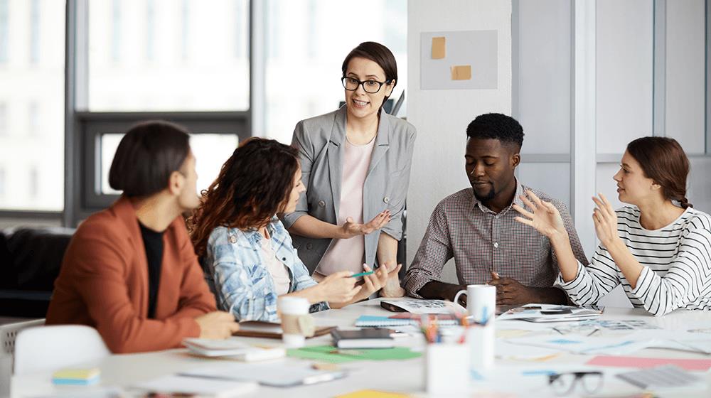 setting a business new year's resolutions in 2023