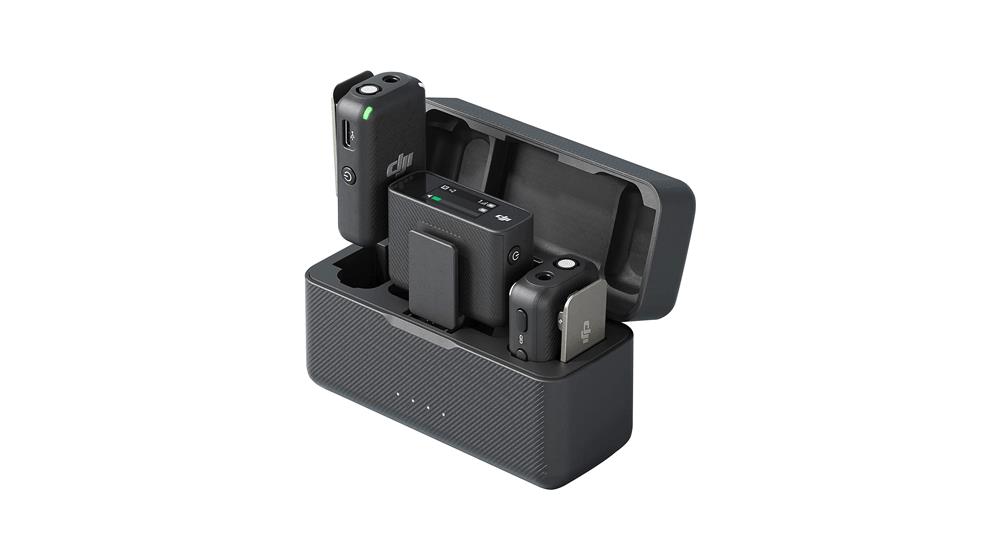 DJI Mic (2 TX + 1 RX + Charging Case), Wireless Lavalier Microphone