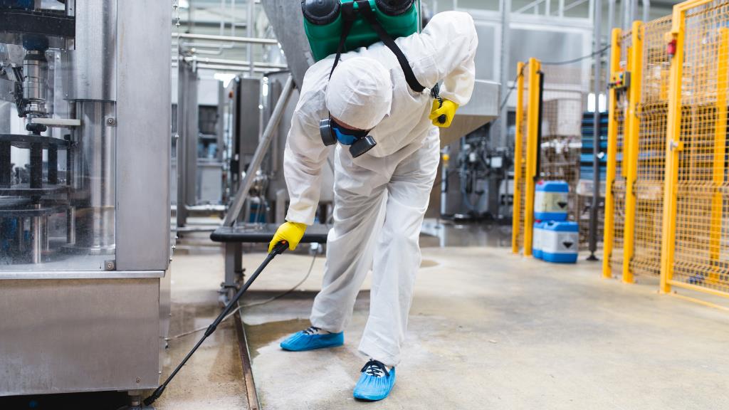 Discover essential pest control equipment for starting a successful business, learn about industry trends, and get answers to common FAQs. 