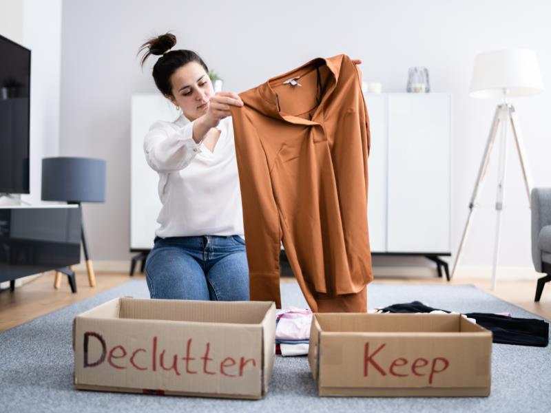ways to make money on your phone, sell clothes