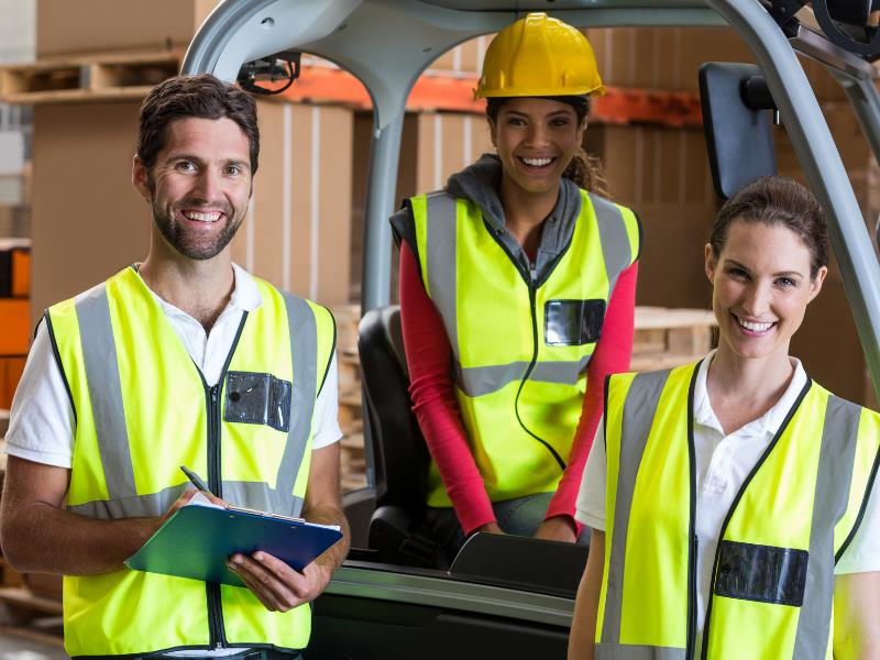 how to become a forklift driver