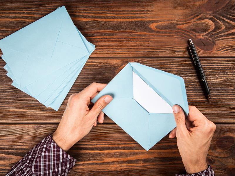sending business holiday cards