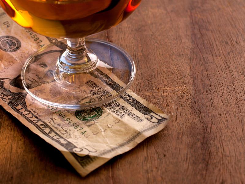 who do you tip at the holidays