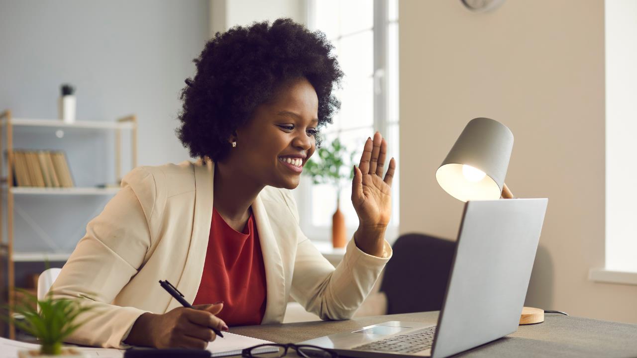 What is a Virtual Employee? The Pros and Cons of Hiring Them