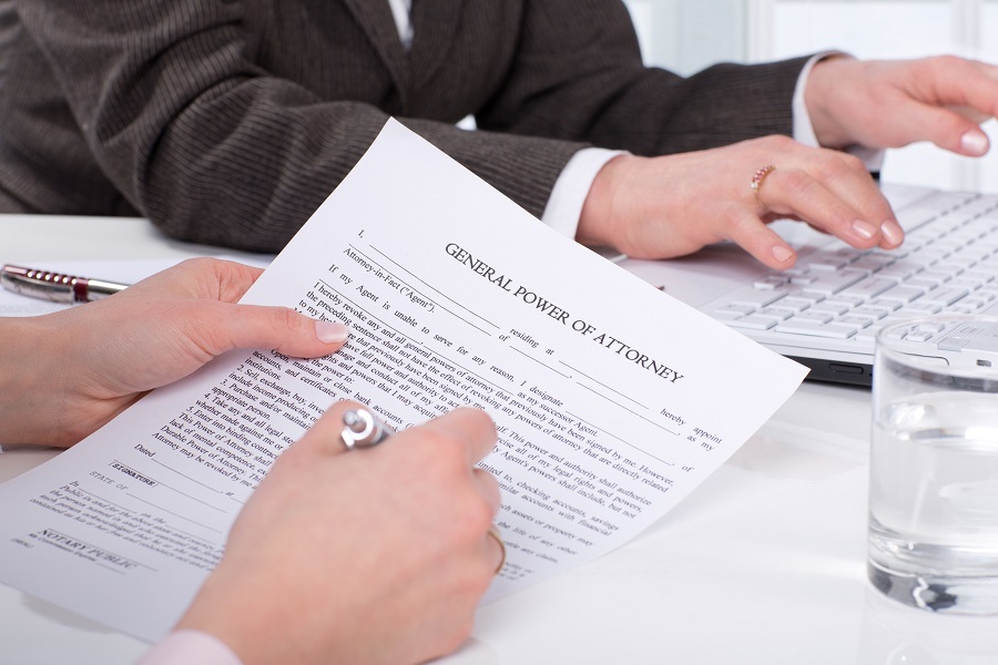 Estate Planning Essentials: 9 Things DINK Couples Need to Know About Wills and Trusts