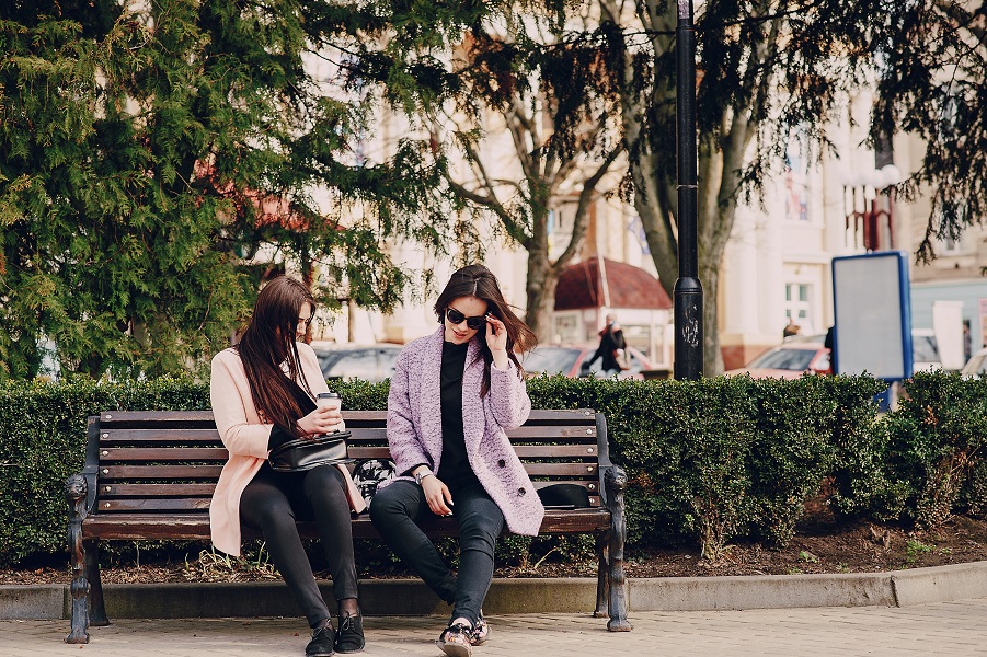 12 Ways To Ask Your Friend For The Money They Owe You