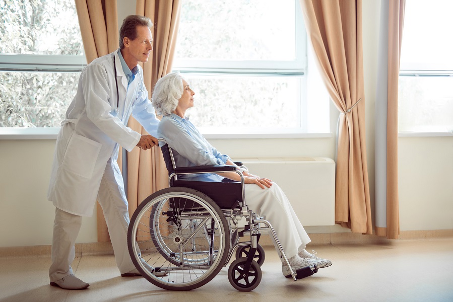 Home or Hospice Care: Use These 10 Factors To Plan Your Loved Ones Final Days