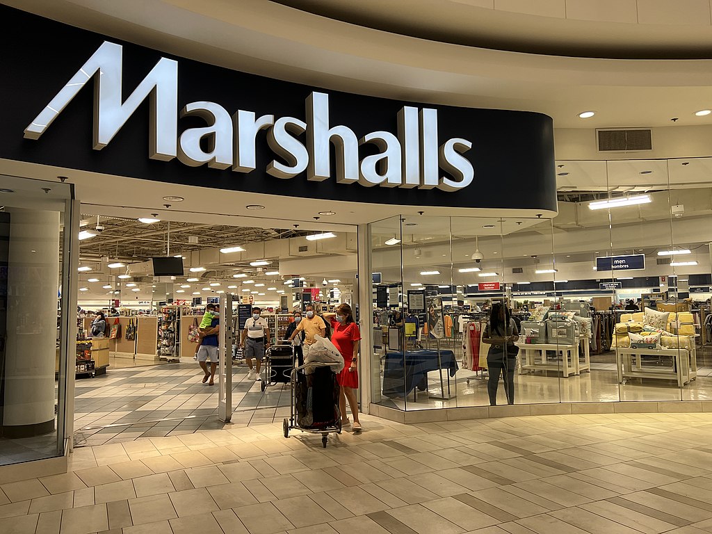 Luxury shoppers on a budget