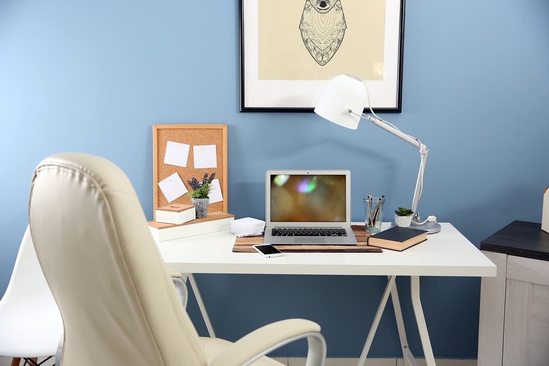 17 Things You Really Don’t Need in Your Minimalist Home Office